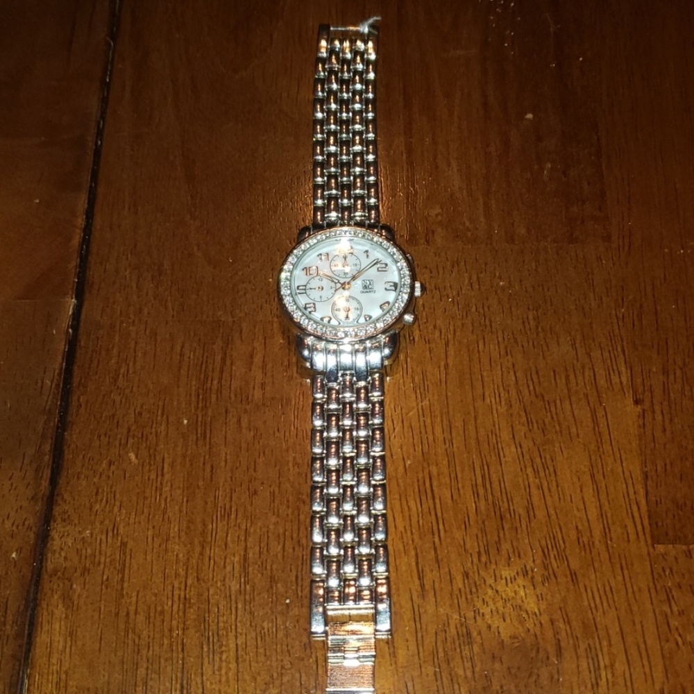 New York & Company Watch